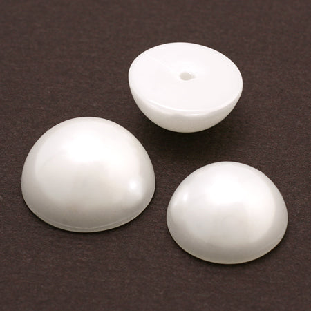 Resin pearl cabochon white