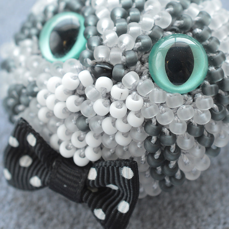 Crochet beaded cat brooch kit (BFK-669-672)