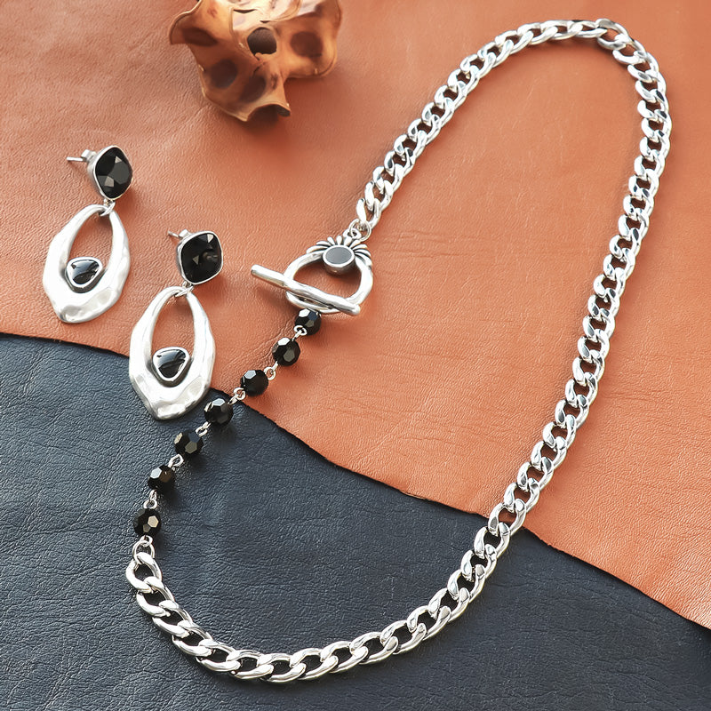 Recipe No.KR1278 Monotone neck and earrings with Greek parts
