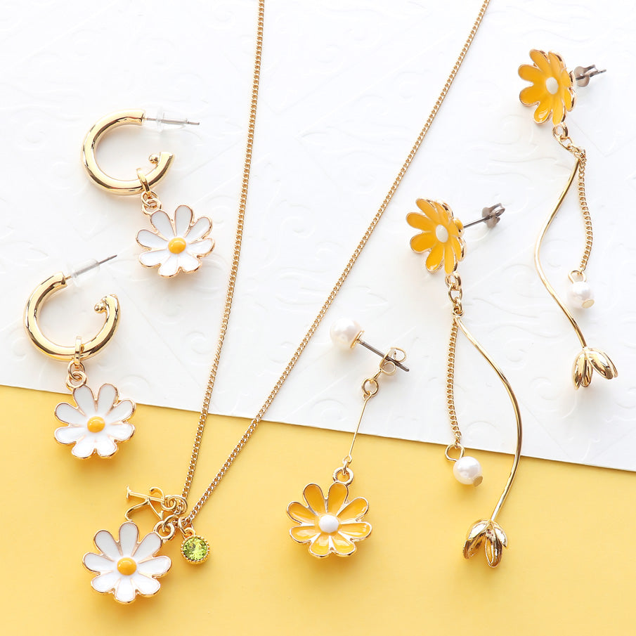 Recipe No.KR0555 4 types of charm daisy accessories