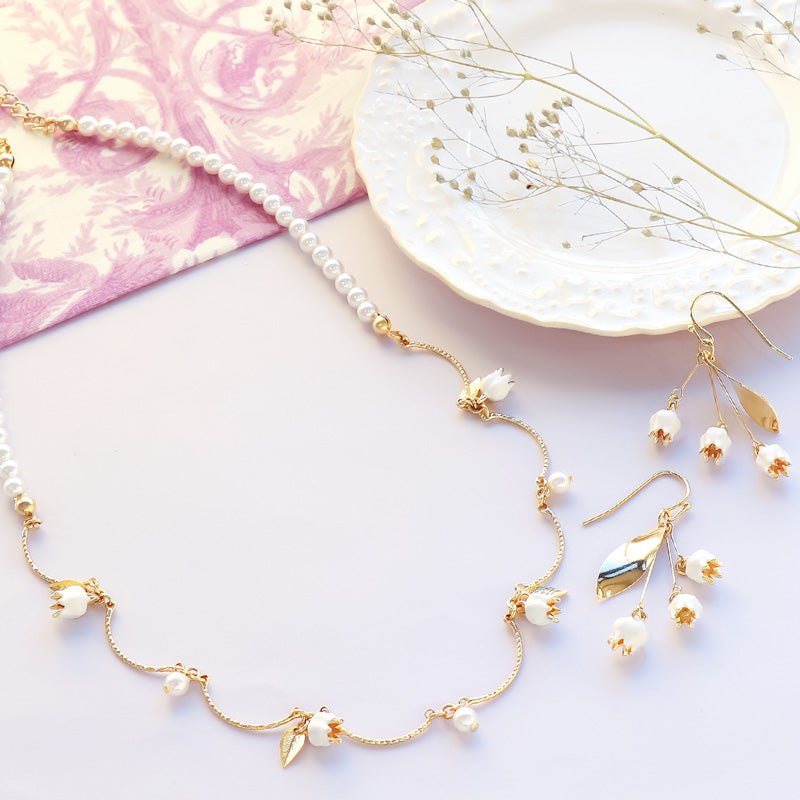 Recipe No. KR1160 Charm sparrow and leaf neck and earrings