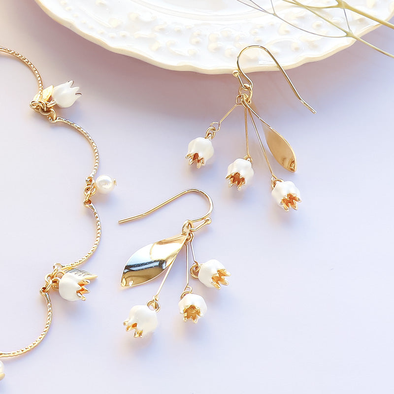 Recipe No. KR1160 Charm sparrow and leaf neck and earrings