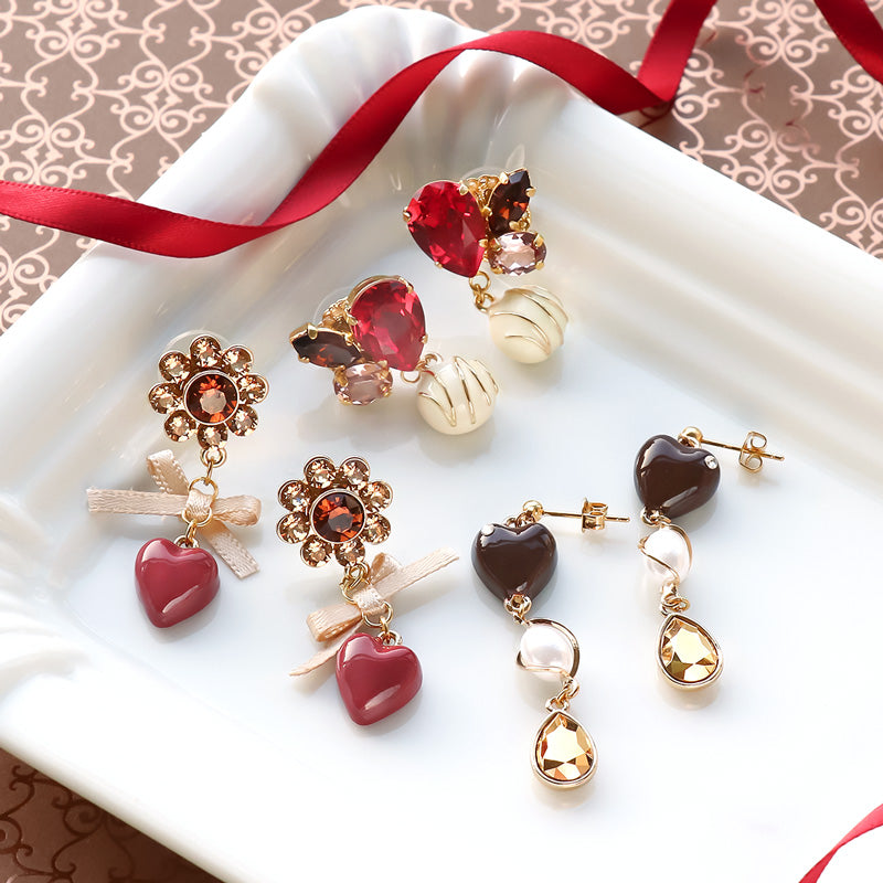 Recipe No.KR1320Kiwa crystalsand 3 types of charm bonbon chocolate earrings