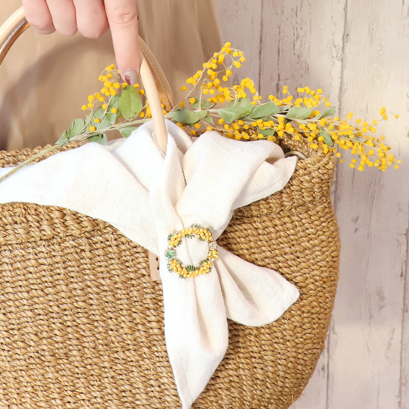 Recipe No.KR1325 Charm mimosa andKiwa crystalsbracelets & brooches