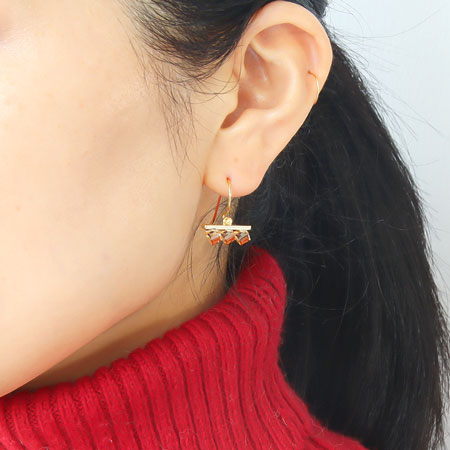 Metal parts with gold