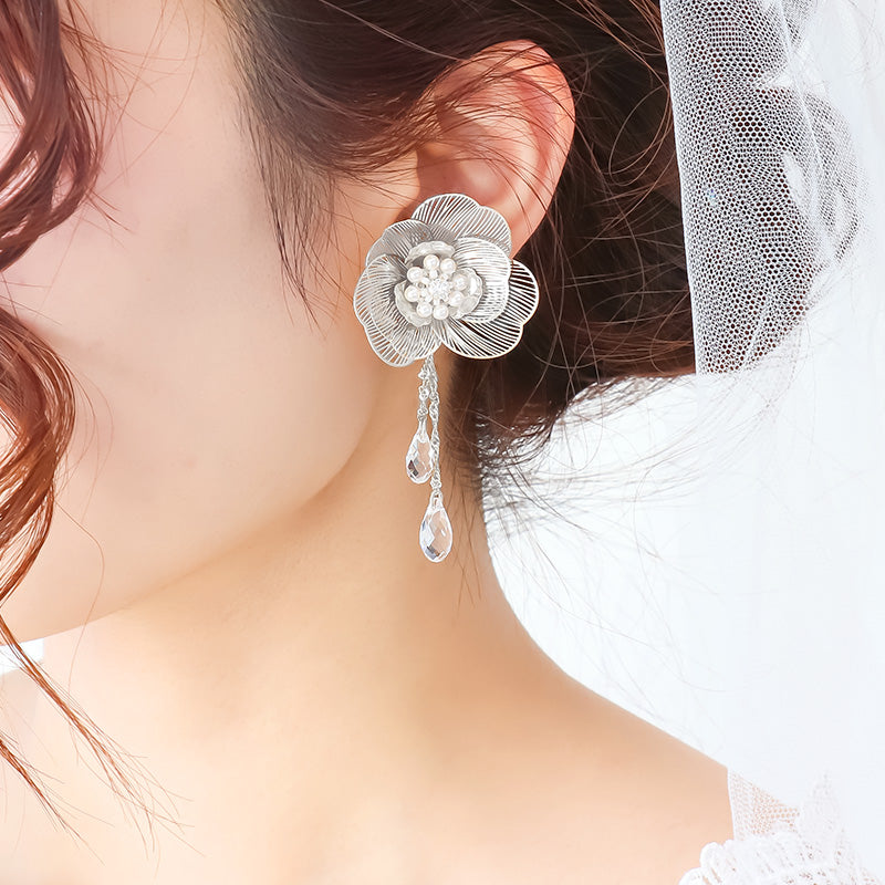 【KIWA BRIDAL】KBE-11 シアーフラワー イヤリング シルバー