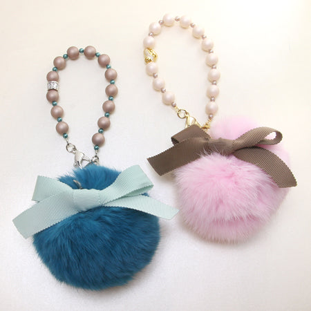 Resin poppy pearl pale cream