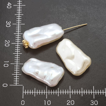 Resin pearl baroque rectangle white AB