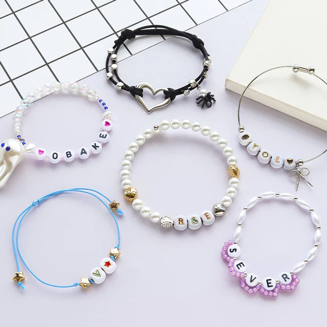 Metal Beads Initial Round White/G
