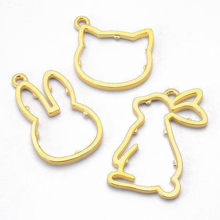 Resin frame cat gold