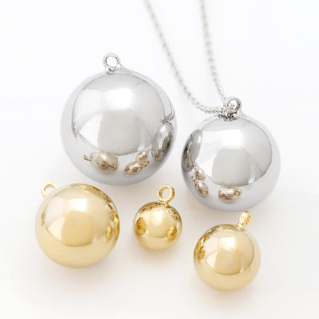 Charm metallic ball gold
