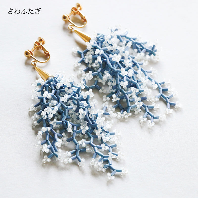 キット BRANCH earrings 小枝のイヤリング