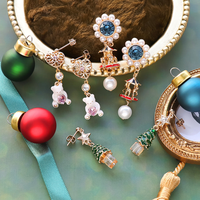 Recipe No.KR1291 3 types of Christmas charm earrings