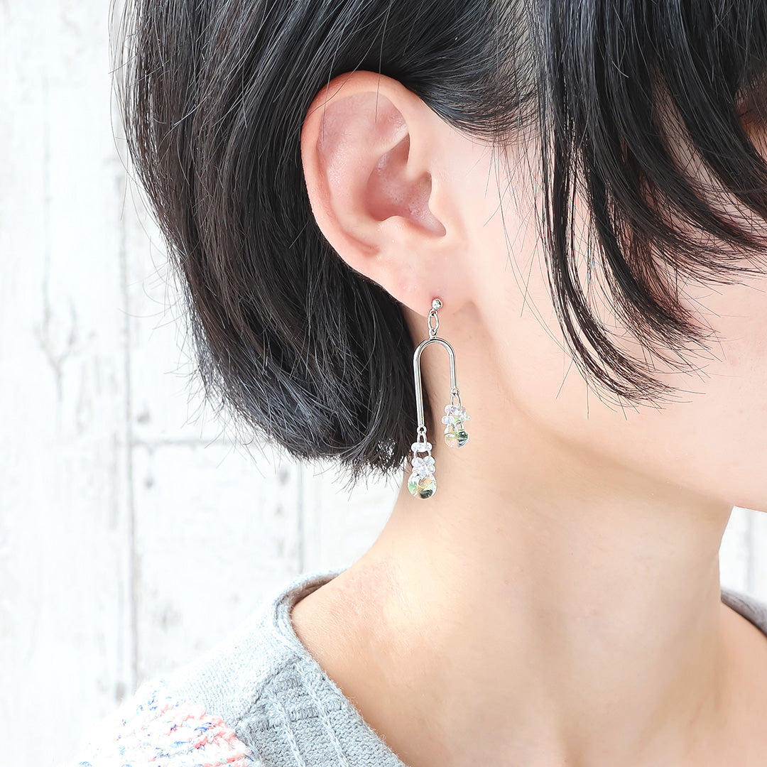 Material list No.ER0355 Teardrop bead long swing earrings