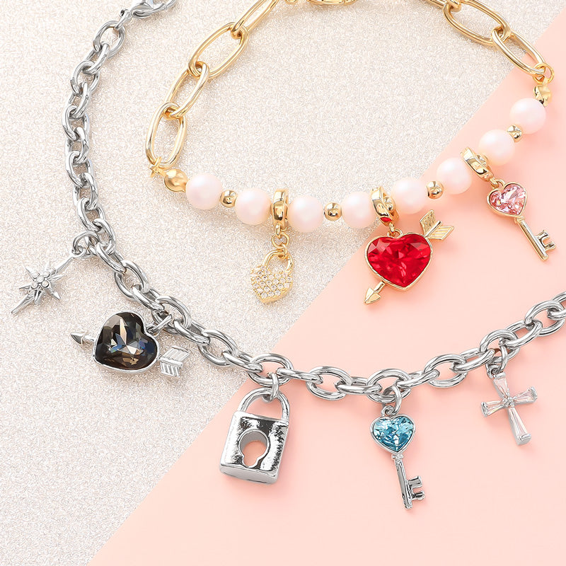 Material list No.ER0419Kiwa crystals2 types of heart charm bracelets