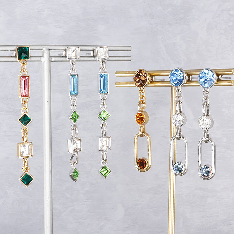 Material list No.ER0426 2 types of multi-colored earrings with metal ring parts