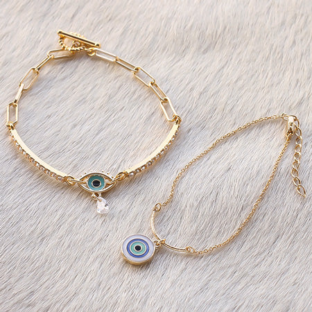 Recipe No.KR0190 2 types of bracelets with eye motifs