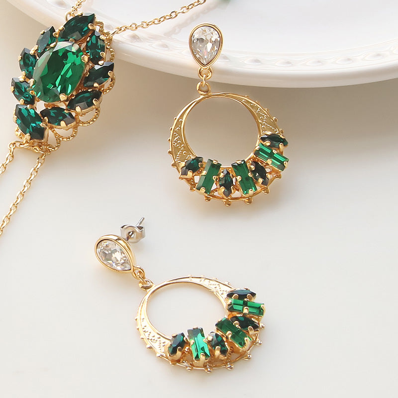 レシピNo.KR0884　貴和クリスタルのグリーンビジューネック＆ピアス