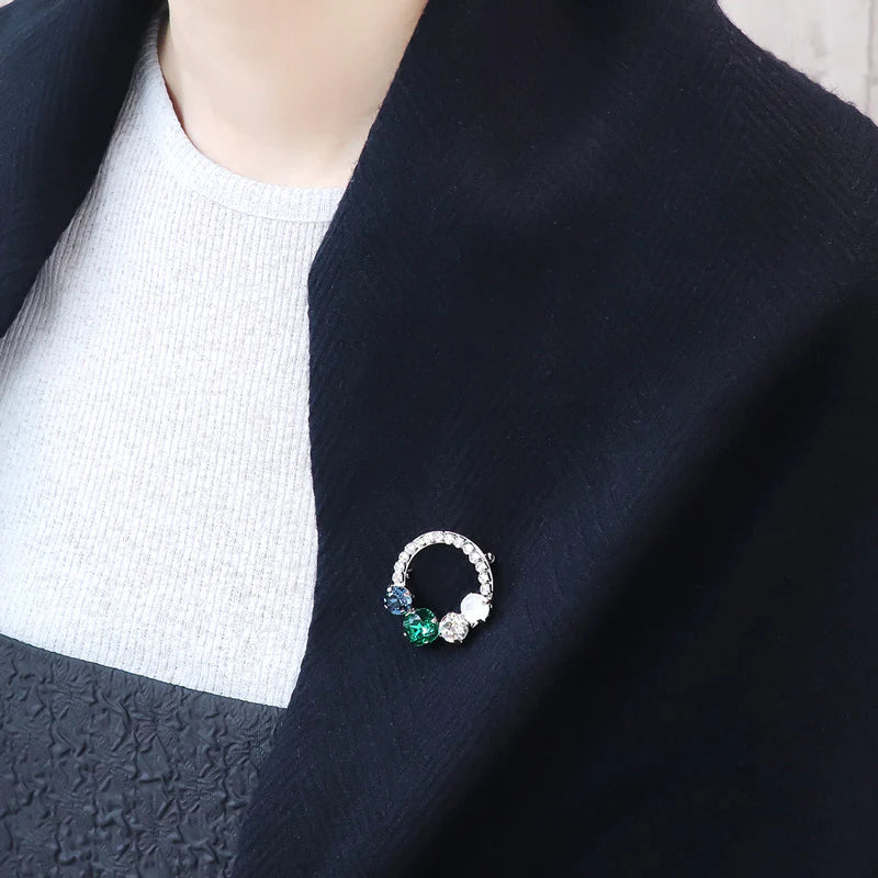 Broach empty frame circle No.4 Gold