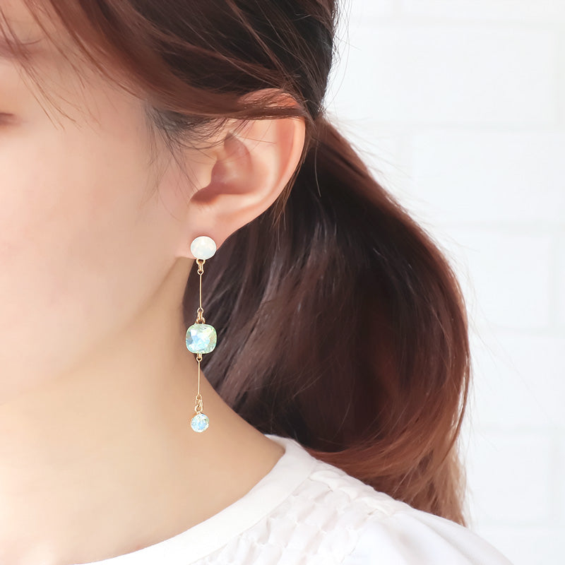 レシピNo.KR0959　貴和クリスタルのコネクトビジューピアス2種