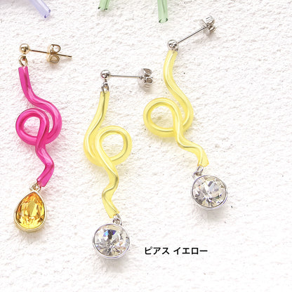 レシピNo.KR0989　PVCチューブのアレンジイヤーアクセサリー2種