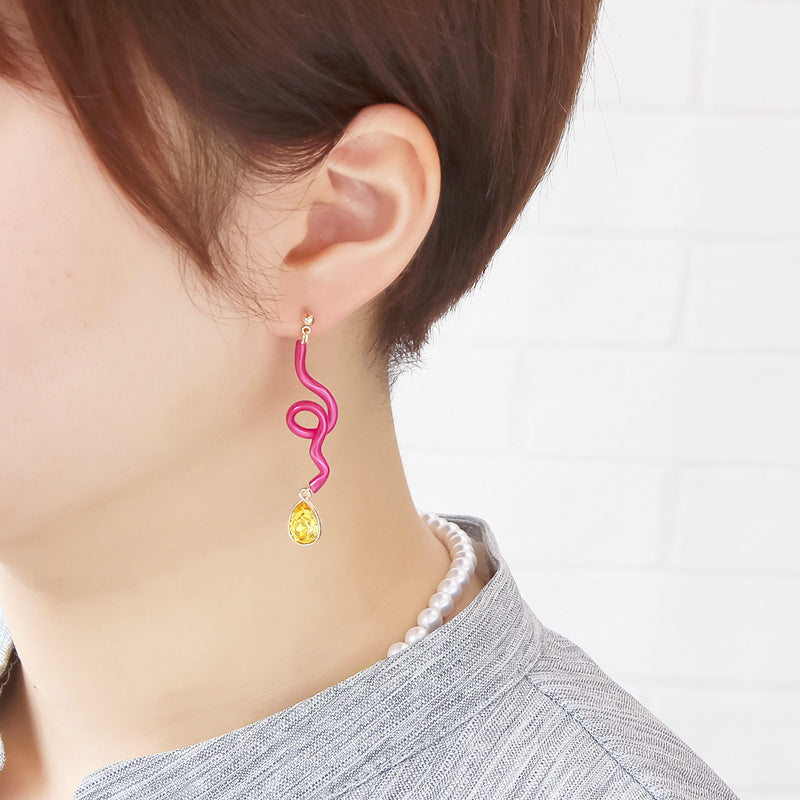 レシピNo.KR0989　PVCチューブのアレンジイヤーアクセサリー2種