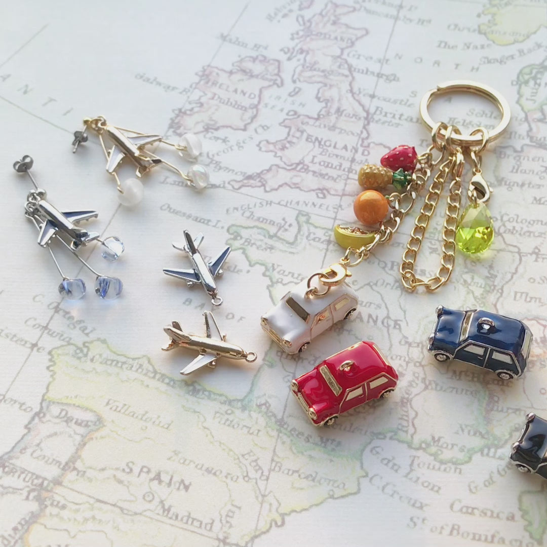 Charm Automobile Classic Car White/G
