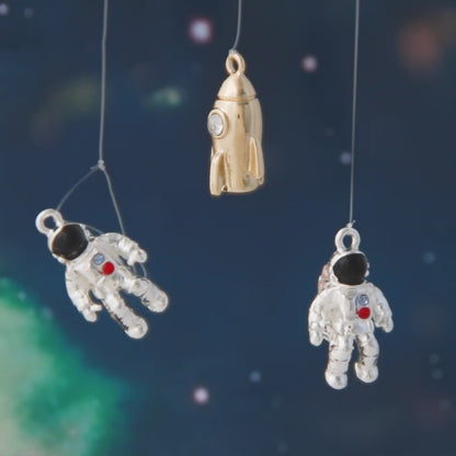 チャーム 宇宙飛行士　ブラック/SV